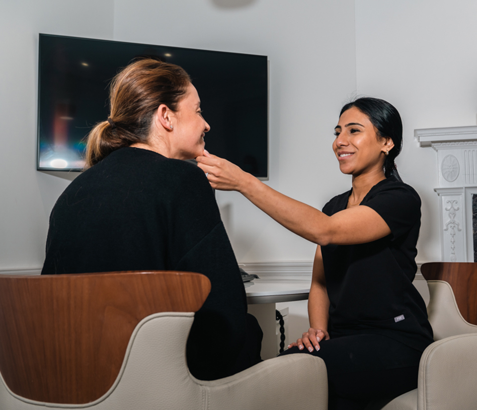 Looking for anti-wrinkle injections that offer subtle yet flawless results from a trusted practitioner? Define Clinic operate from our clinics in London and Beaconsfield
